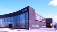 Met ingebruikname van ultramodern kantoor/bedrijfsgebouw maakt Pneu/tec forse sprong vooruit