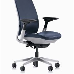 Kantoorstoel Amia van Steelcase krijgt eervolle vermelding van DESIGN at WORK.