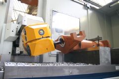Groot en nauwkeurig frezen bij Tuinte machinefabriek